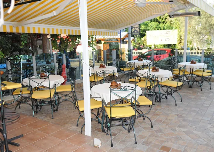 A&B Home Hotel